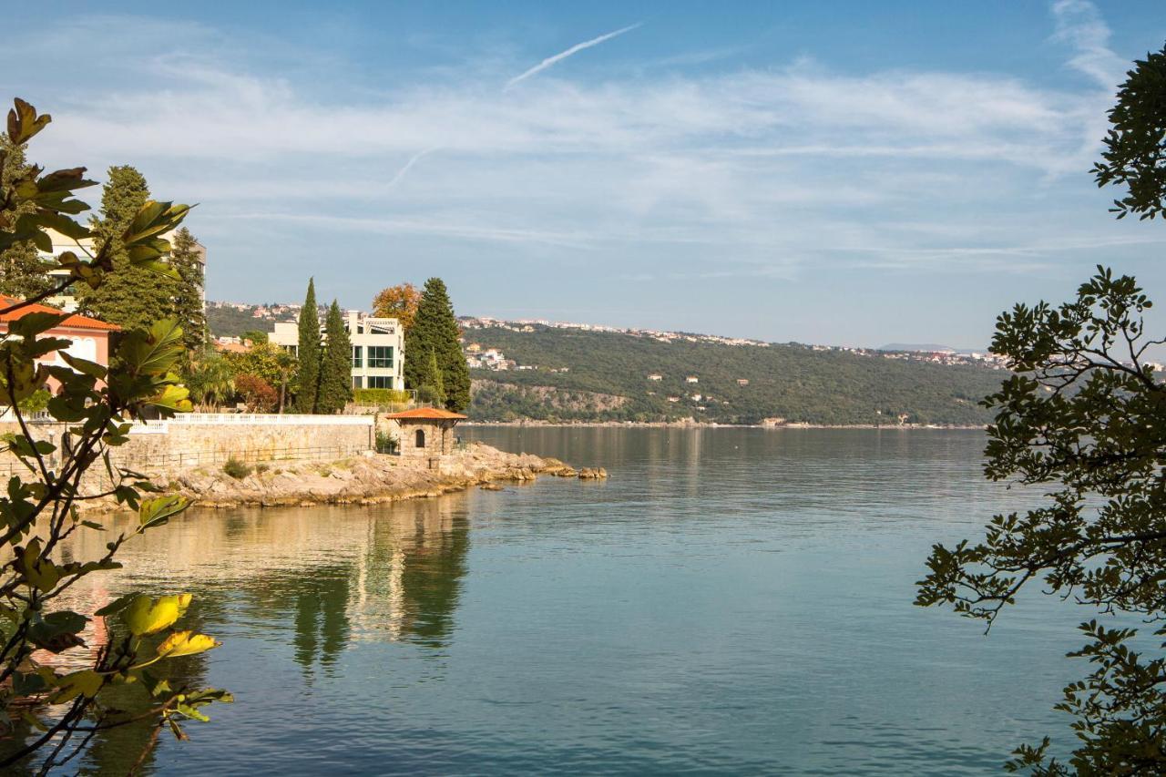 Villa Arentz Residence - Front Sea Apartments Opatija Ngoại thất bức ảnh