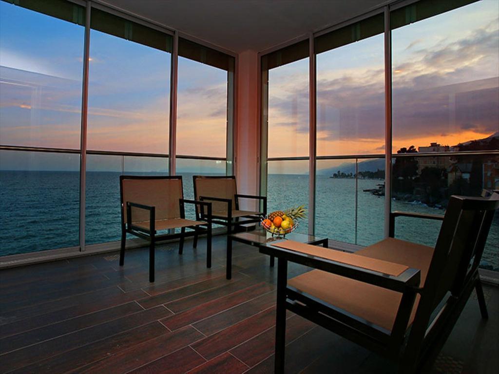Villa Arentz Residence - Front Sea Apartments Opatija Ngoại thất bức ảnh